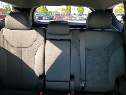 Used 2020 Hyundai Santa Fe SE image 28