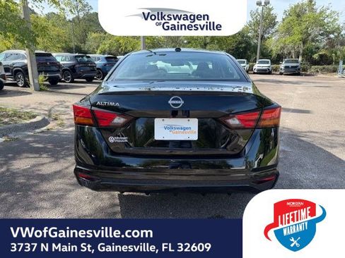 Used 2025 Nissan Altima 2.5 SV FWD image 5