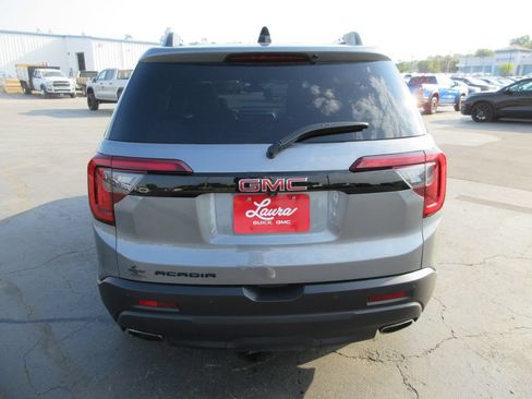 Certified 2022 GMC Acadia SLT w/ Elevation Edition FWD image 7