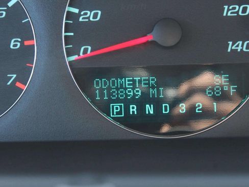 Used 2010 Chevrolet Impala LT w/ Luxury Edition Package FWD image 10