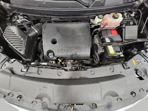 Used 2023 Chevrolet Traverse LT w/ Rear Camera Mirror Package image 8