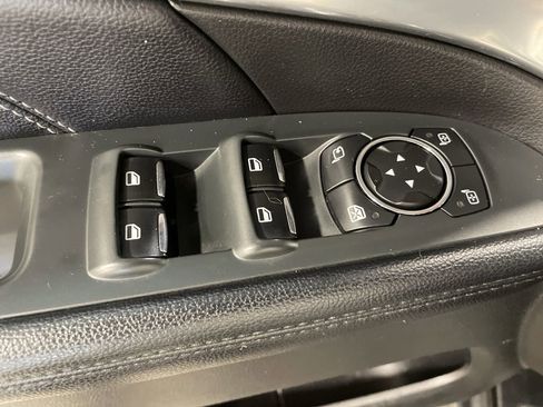 Used 2017 Ford Explorer Limited w/ Equipment Group 301A AWD/4WD image 27