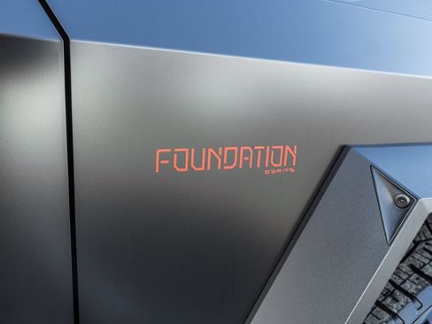 Used 2024 Tesla Cybertruck AWD Crew Cab image 4