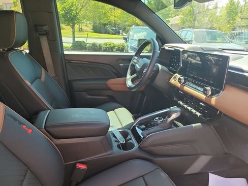Used 2026 GMC Canyon AT4 w/ Technology Plus Package AWD/4WD image 28