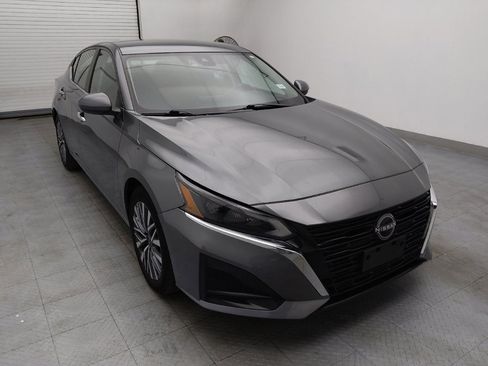 Used 2023 Nissan Altima 2.5 SV image 13