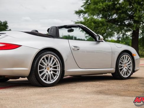 Used 2009 Porsche 911 Carrera RWD image 40