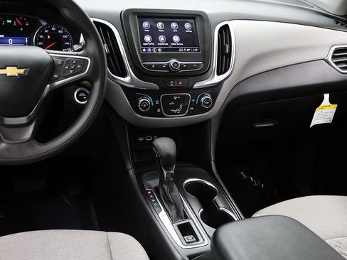 Certified 2024 Chevrolet Equinox LS w/ LS Convenience Package image 15