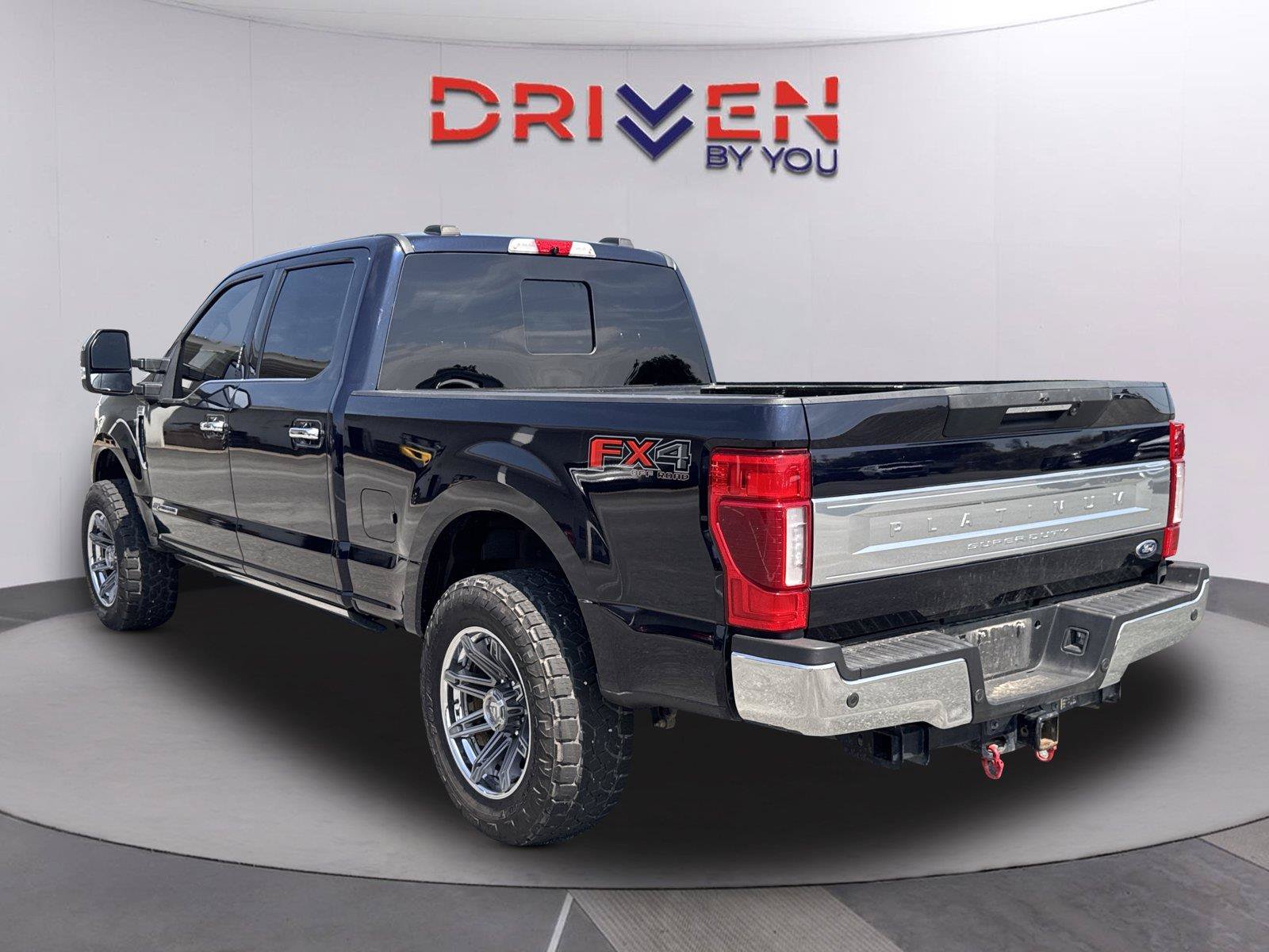 Used 2022 Ford F250 Platinum w/ FX4 Off-Road Package AWD/4WD image 6