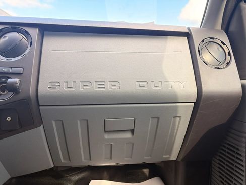 Used 2015 Ford F250 XL w/ Power Equipment Group AWD/4WD image 21