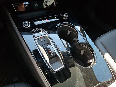 Used 2025 Audi A5 2.0T Premium w/ Convenience Package AWD/4WD image 15