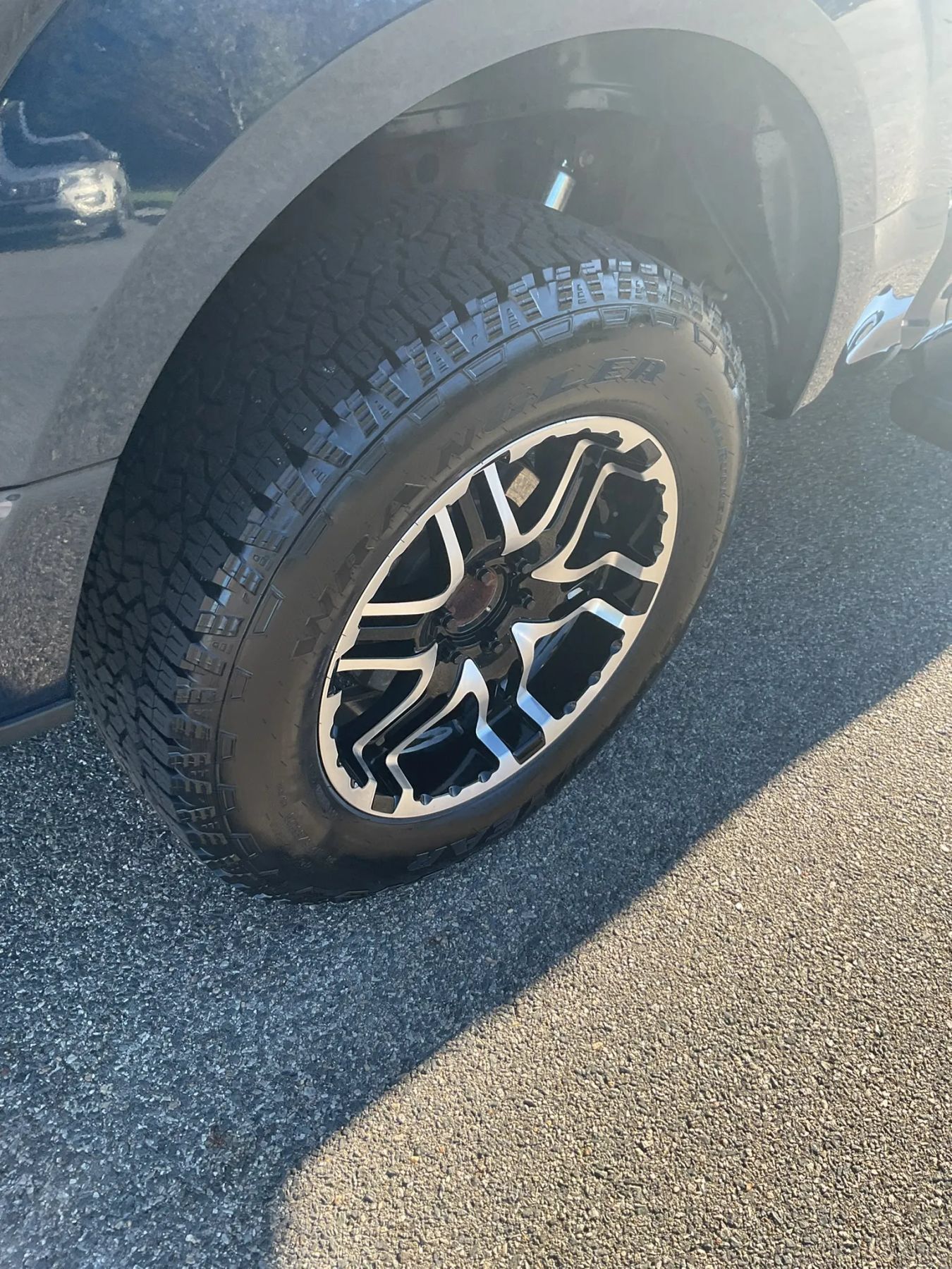 Used 2020 Ford F150 XLT AWD/4WD image 11
