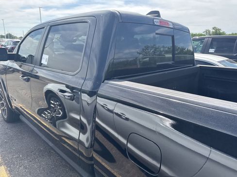 Used 2019 RAM 1500 Laramie AWD/4WD image 20