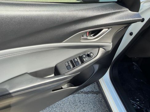 Used 2019 MAZDA CX-3 Touring image 10