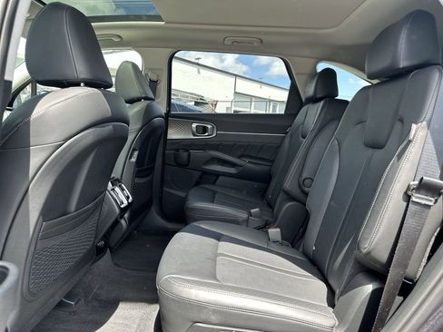 Certified 2025 Kia Sorento SX FWD image 24