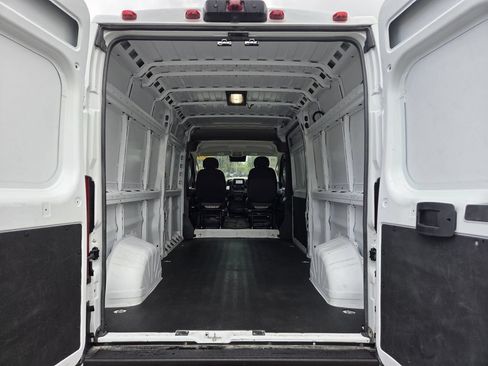 Used 2024 RAM ProMaster 2500 w/ Convenience Group FWD image 19