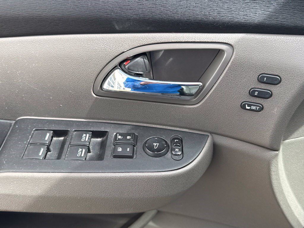 Used 2015 Honda Odyssey Touring image 15