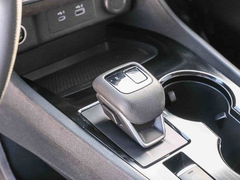 Used 2023 Nissan Rogue SV FWD image 21