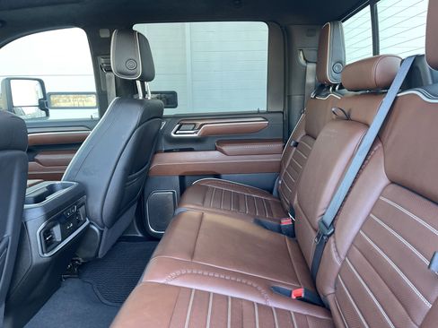 Used 2024 GMC Sierra 3500 Denali Ultimate image 26