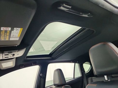 Used 2016 Toyota RAV4 SE image 18