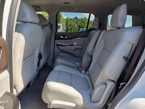Used 2018 GMC Acadia SLT FWD image 12