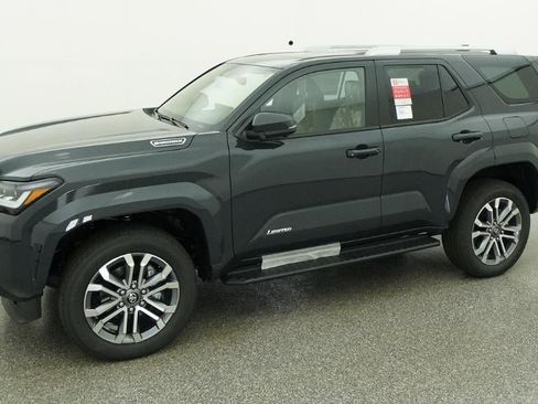 New 2026 Toyota 4Runner Limited AWD/4WD image 2