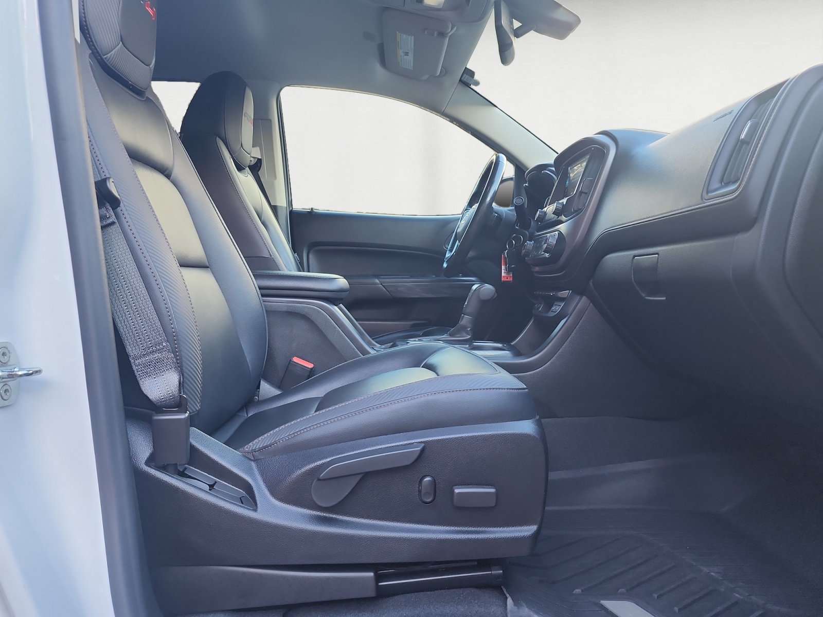 Used 2021 GMC Canyon AT4 w/ Trailering Package AWD/4WD image 9