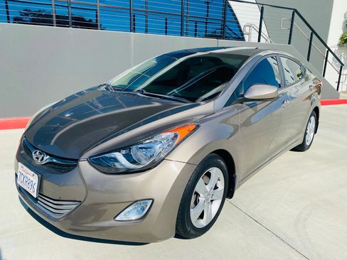 Used 2013 Hyundai Elantra GLS w/ Preferred Pkg FWD image 1
