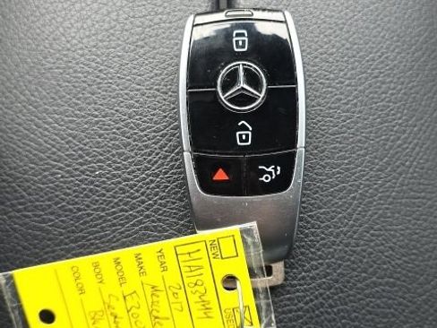 Used 2017 Mercedes-Benz E 300 4MATIC image 27