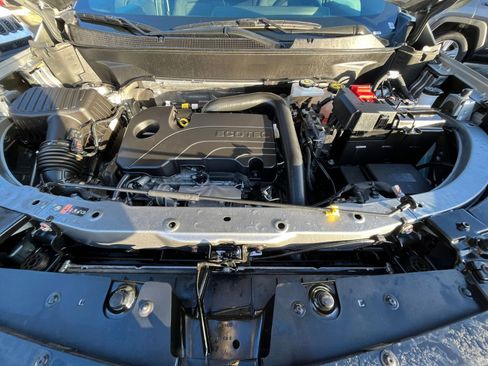 Used 2025 Chevrolet Equinox LT image 32