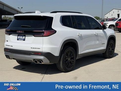Certified 2024 GMC Acadia Elevation w/ Luxury Package AWD/4WD image 4