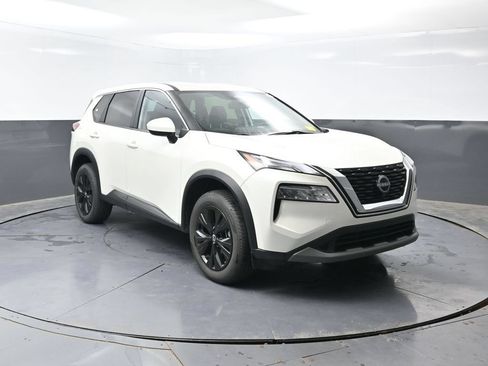 Used 2023 Nissan Rogue SV AWD/4WD image 5