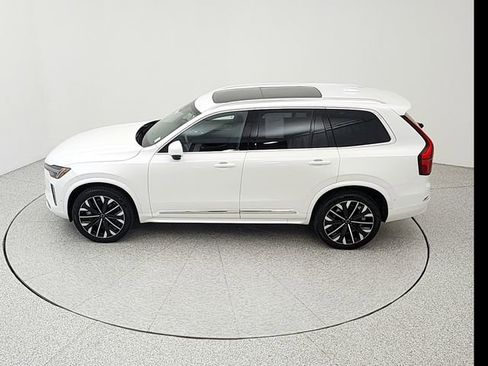 Used 2025 Volvo XC90 B6 Plus AWD/4WD image 39