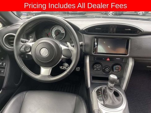 Used 2020 Toyota 86 RWD image 17
