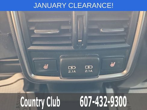 Used 2024 Subaru Forester Touring image 30