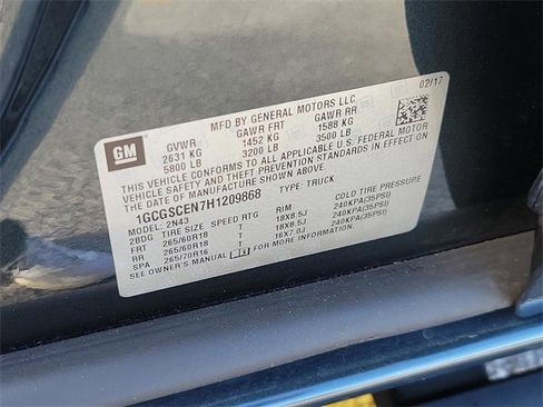 Used 2017 Chevrolet Colorado LT w/ Safety Package image 5