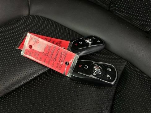 Used 2020 Buick Envision Essence FWD image 40