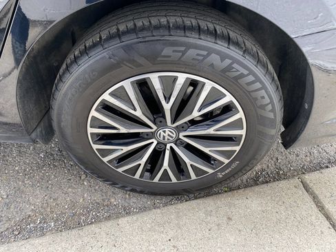 Used 2021 Volkswagen Jetta SE FWD image 28