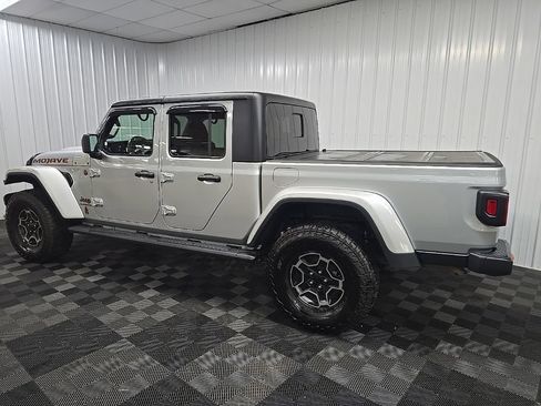 Used 2022 Jeep Gladiator Mojave w/ Cold Weather Group AWD/4WD image 4