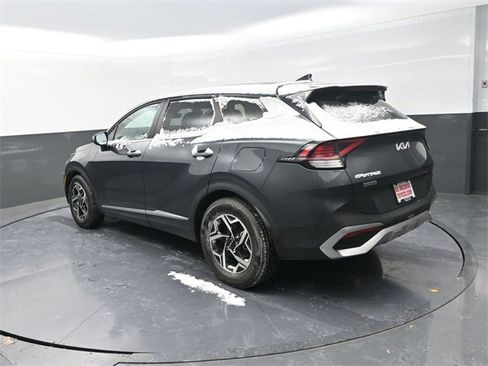 Used 2024 Kia Sportage LX image 5