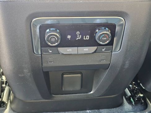 New 2026 Chevrolet Tahoe High Country w/ Sun And Tow Package AWD/4WD image 19