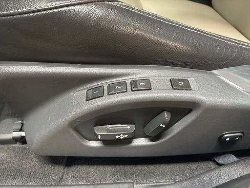 Used 2017 Volvo XC60 T5 Dynamic w/ Preferred Option Package image 17