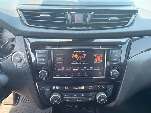 Used 2022 Nissan Rogue Sport SV FWD image 28
