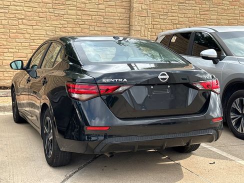 Used 2024 Nissan Sentra SV FWD image 8