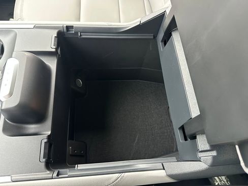 New 2026 Ford Expedition Active image 81