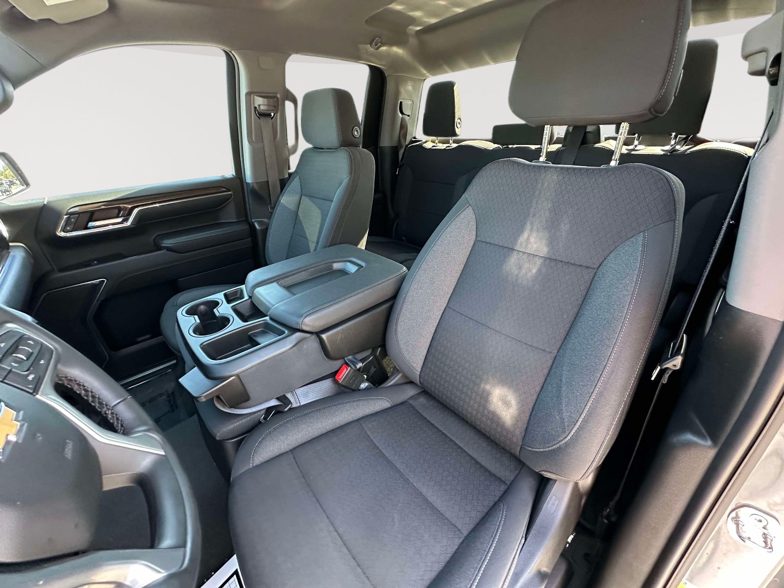 Used 2024 Chevrolet Silverado 1500 LT AWD/4WD image 21