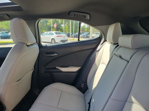 Used 2024 Lexus UX 250h FWD w/ Premium Package image 14