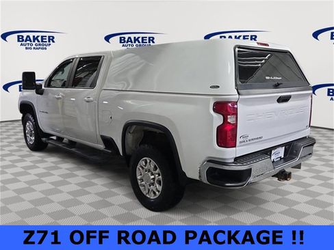 Used 2020 Chevrolet Silverado 2500 LT w/ Z71 Off-Road Package image 3