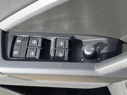 Used 2022 Audi Q3 2.0T Premium Plus w/ Premium Plus Package image 19