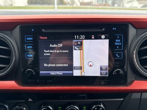 Used 2016 Toyota Tacoma TRD Sport w/ Towing Package image 27