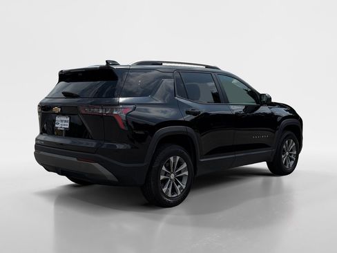 Used 2025 Chevrolet Equinox LT w/ Convenience Package II AWD/4WD image 4